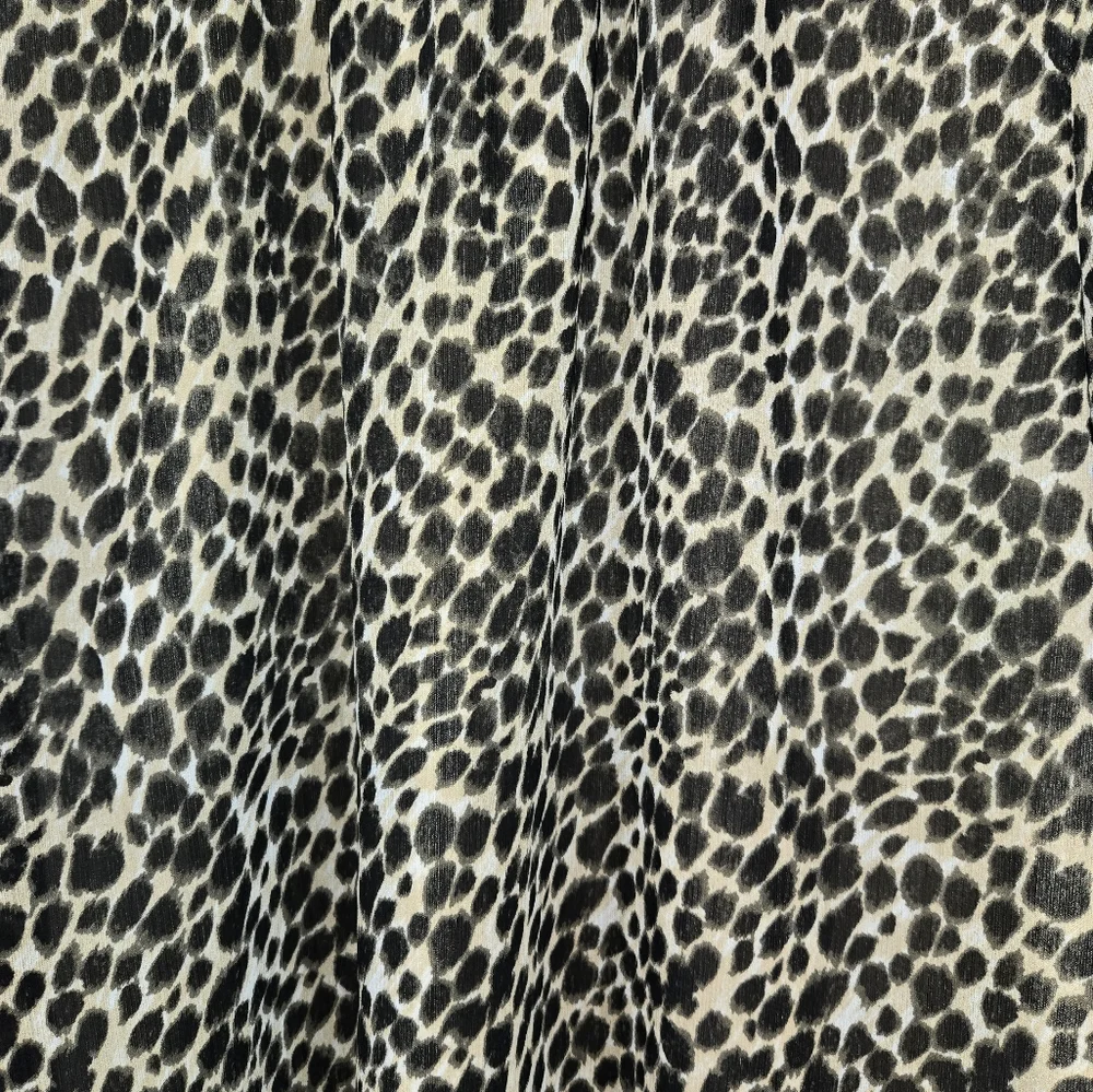 J Crew Leopard Long Sleeve Mock Neck Elastic Cuffs Partially Lined Poly Blouse M